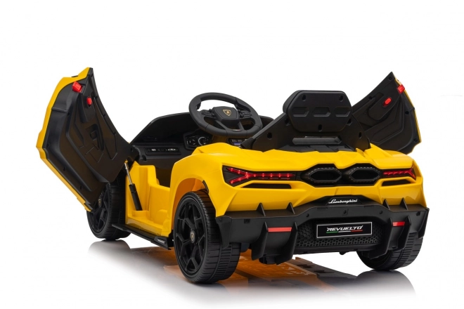 Auto Lamborghini Revuelto žluté