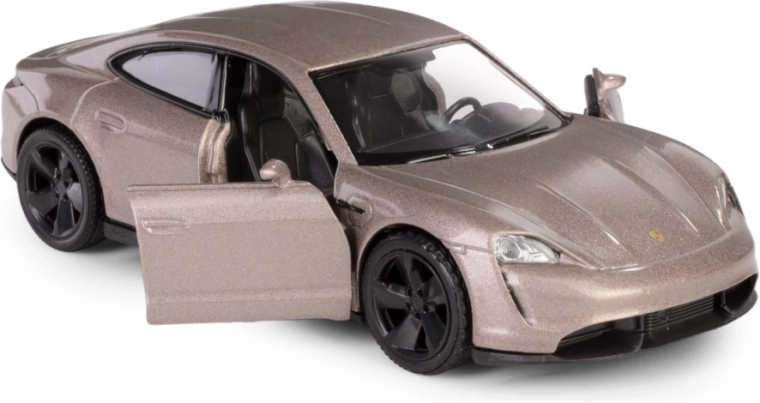 Otevírací dveře a detailní interiér