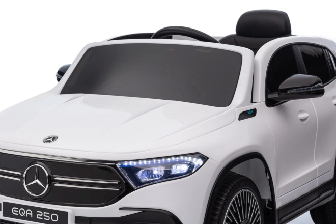 Elektrické auto Mercedes Benz EQA 250 bílé