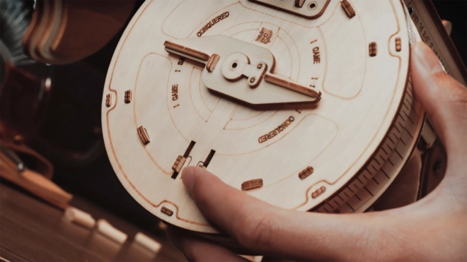 RoboTime 3D Dřevěné mechanické puzzle Samopal Thompson