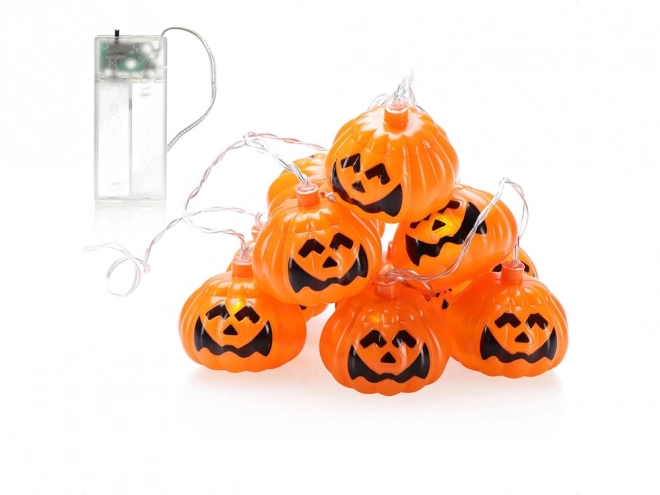 Závěsná světla ve tvaru dýně na Halloween