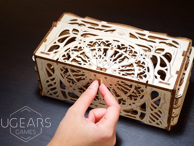 Kazeta na sběratelské karty Ugears 3D dřevěné mechanické puzzle