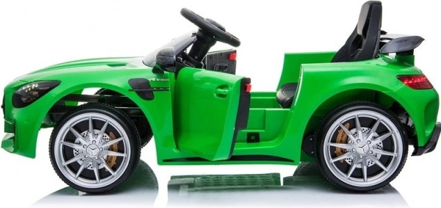 Dětské auto na baterii Mercedes GTR zelené