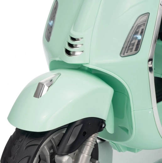 LED světla vpředu i vzadu