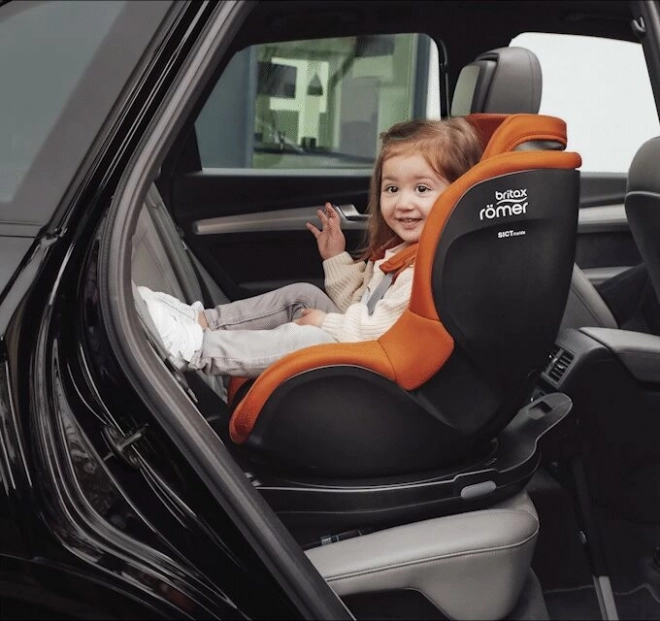 Dětská autosedačka Dualfix 5Z s otočnou základnou Flex Base 5Z v barvě Golden Cognac
