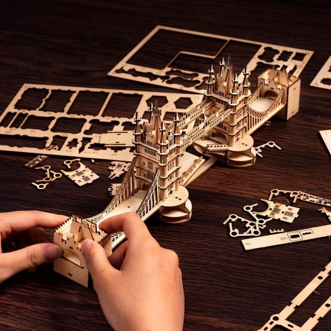 RoboTime dřevěné 3D puzzle most Tower Bridge svítící