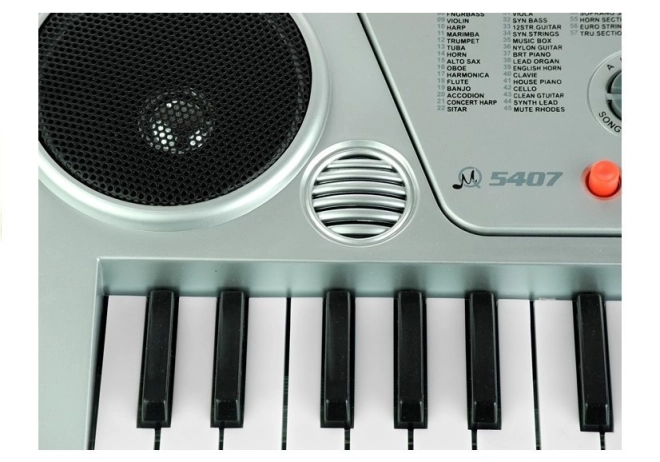 Přehledný LCD a silný stereo zvuk