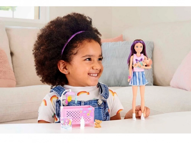 Loutka Barbie Skipper Babysitters opatrovnice s kojencem a doplňky