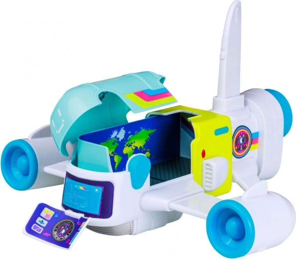 Otevírací letadlo plné detailů