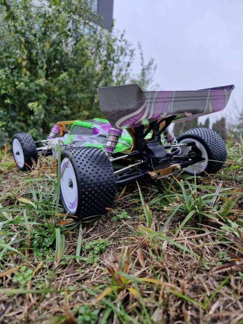 Pohon 4x4 a terénní pneumatiky