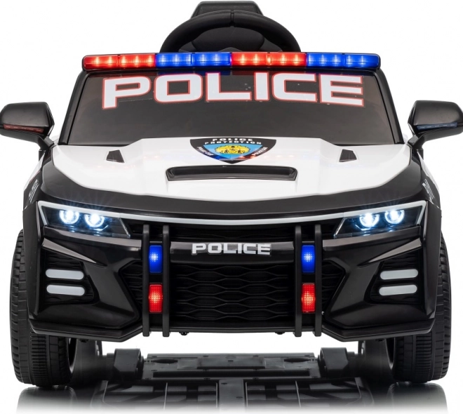 Černé policejní auto 911 Agentura