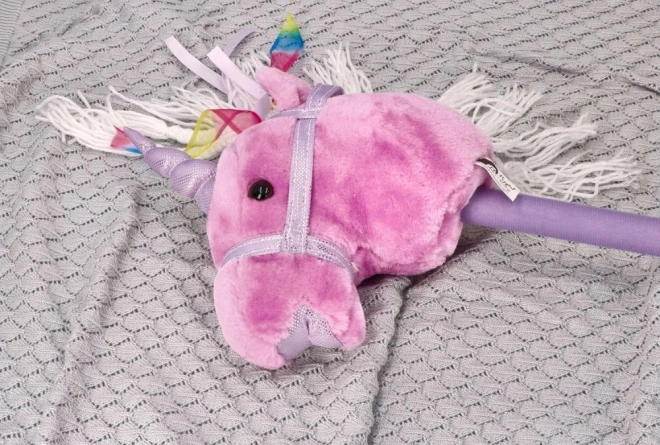 Jezdecký jednorožec na holi Rosa