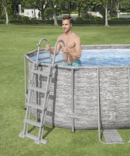 Vhodná pro vysoké bazény