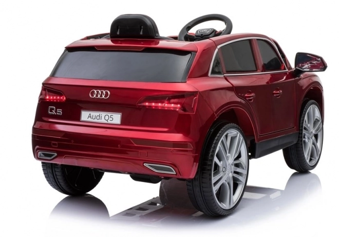 AUDI Q5 Červená baterie