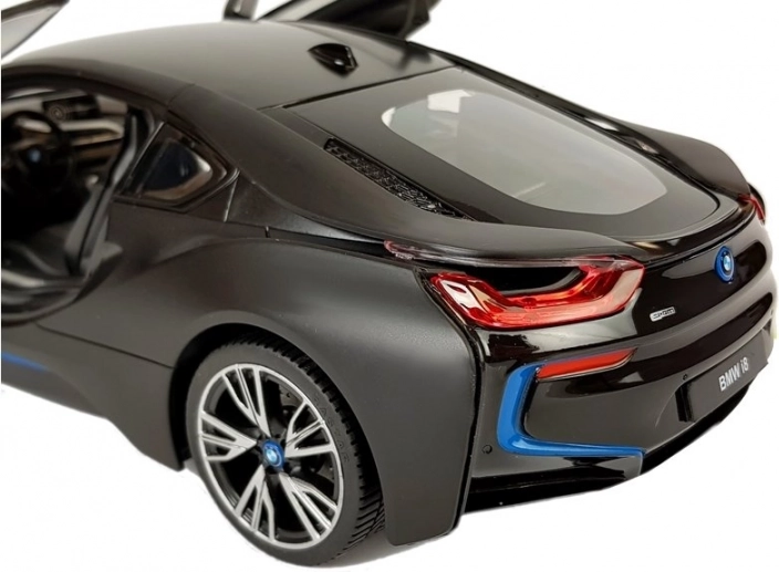 Licencovaný design BMW i8 se světly