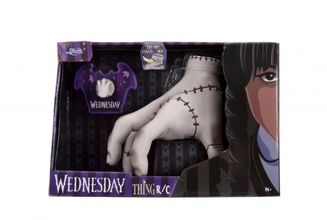 Dálkově ovládaná ruka Věc z filmu Wednesday