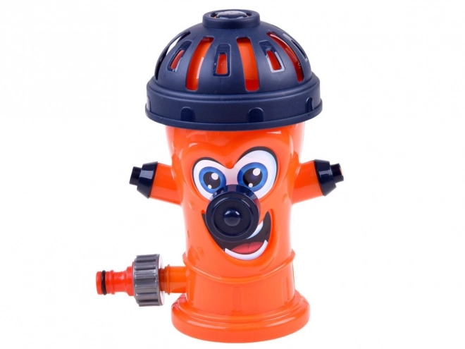 Zahradní hydrant jako hračka s postřikovačem