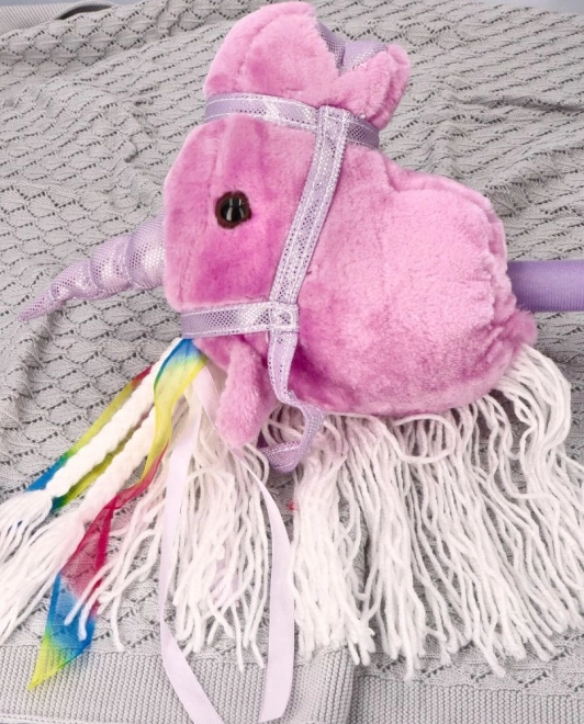 Jezdecký jednorožec na holi Rosa