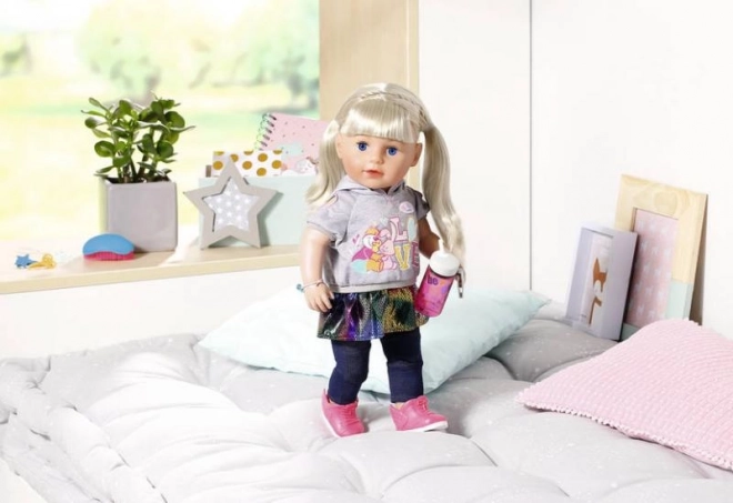 Starší sestřička panenka BABY born s blond vlásky