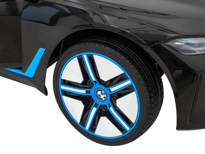 Dětské auto na baterii BMW i4 – Černé