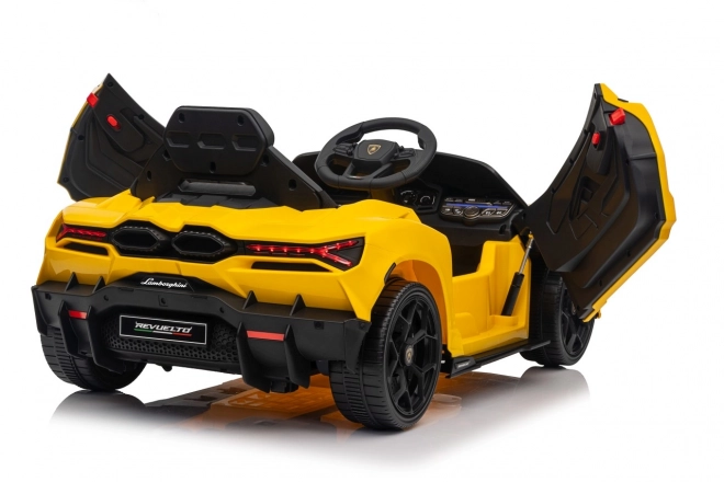 Auto Lamborghini Revuelto žluté
