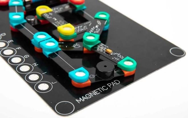 Magnetická stavebnice Boffin pro elektronické projekty