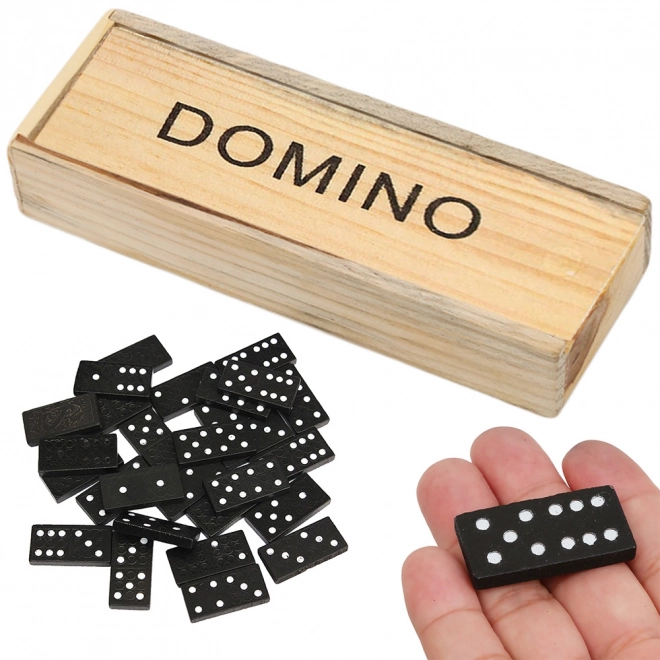 Dřevěné domino v krabici