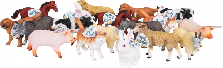 18 detailních figurek pro kreativní hru