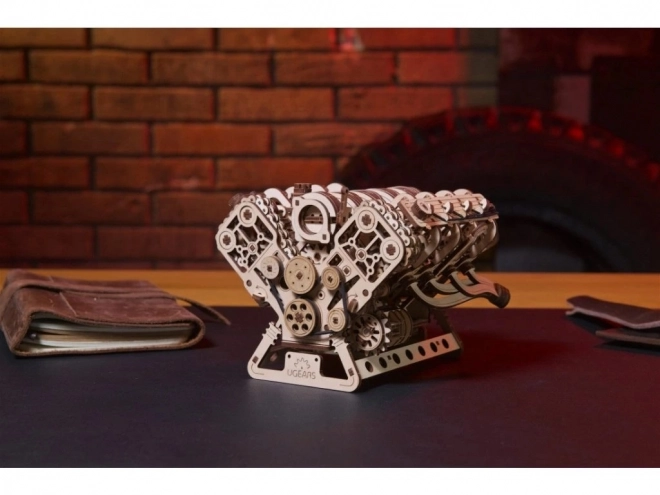 Ugears 3D dřevěné puzzle motor V8