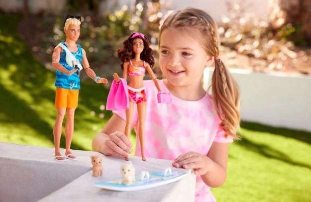 Barbie surfařka s doplňky