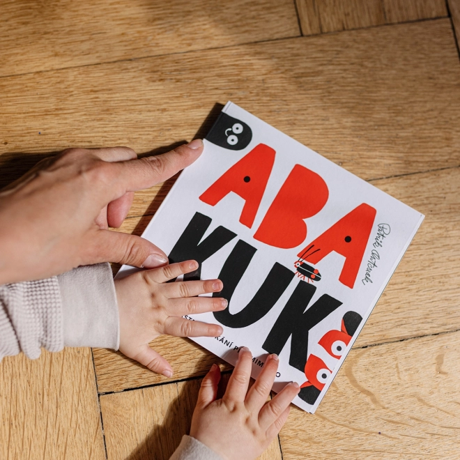 Ababu Kontrastní leporelo pro miminka s ilustracemi Patrika Antczaka
