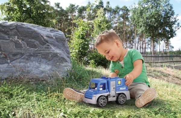 Policejní auto s figurkou