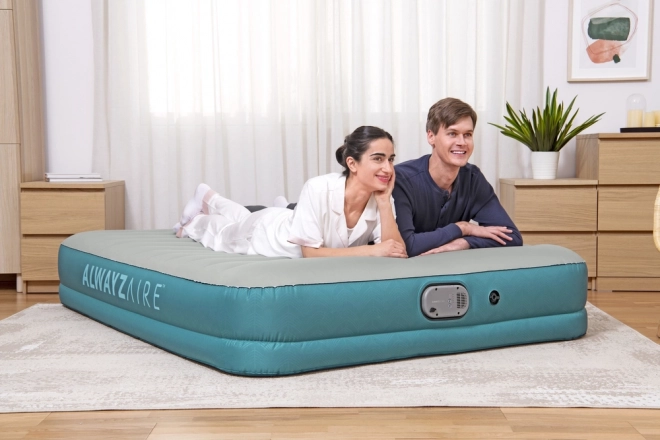 Nafukovací matrace s integrovanou pumpou 203 x 152 x 36 cm Bestway 69078