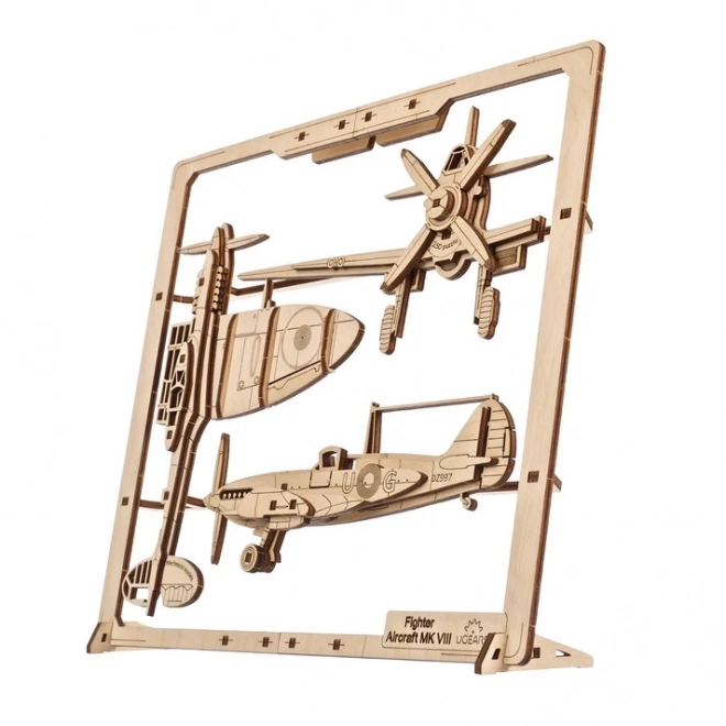 Ugears dřevěné mechanické puzzle Stíhací letadlo