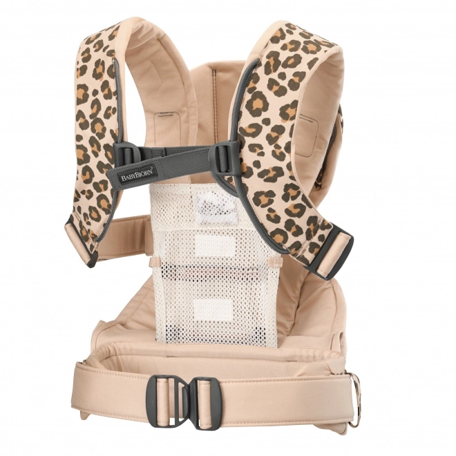 Dětské nosítko BABYBJORN ONE, Béžová/Leopardí – Leopardí