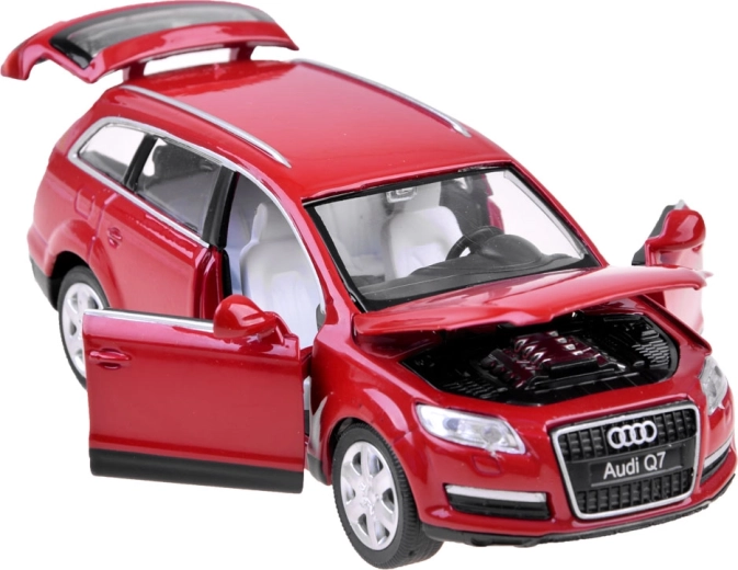 Otevírací prvky: dveře, kapota i kufr