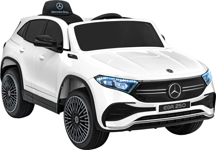 Výkonný pohon 4x35 W a baterie 12 V 10 Ah