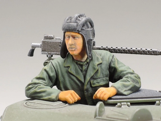 Plastikový model amerického lehkého tanku M3 Stuart z konce výroby