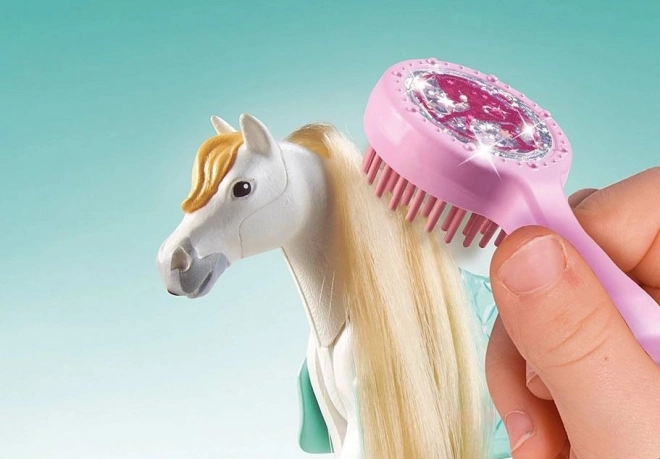 Koně 71354 Sada figurek Isabella a lvice s mycím prostředkem na koně