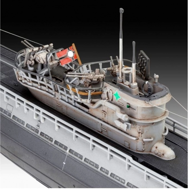 Plastikový model německé ponorky T.IX C/40 1/144