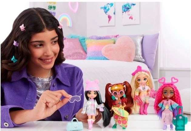Panenka Barbie Extra Fly Minis ve zimní stylizaci