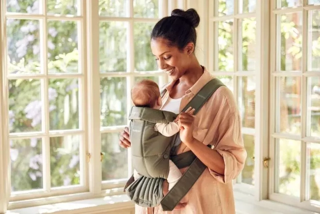 BABYBJORN MINI Tkané dětské nosítko, Tmavě zelená