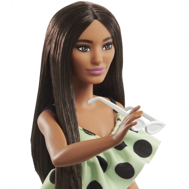 Panenka Barbie Fashionistas v puntíkovaném overalu