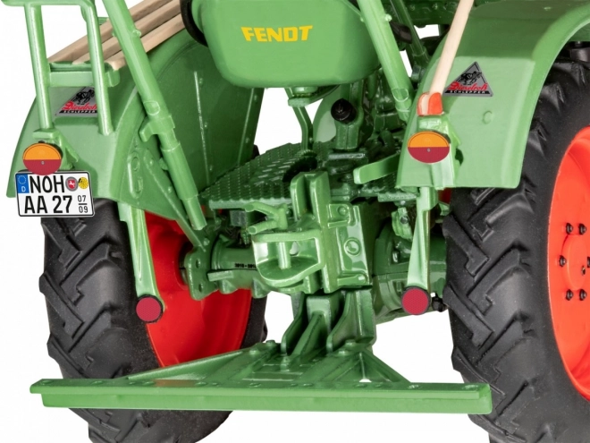 Plastikový model traktoru Fendt F-20 Dieselross