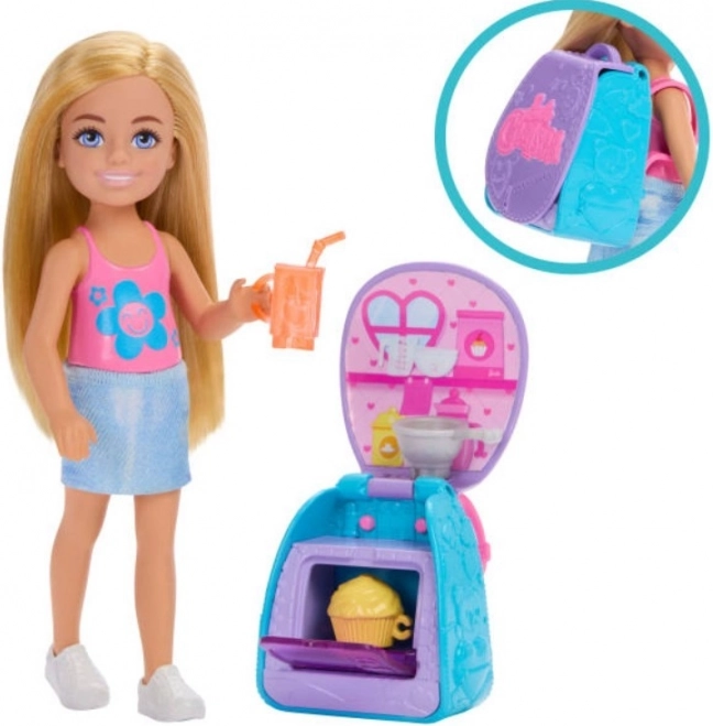 Panenka Barbie Chelsea s batohem a kočičkou