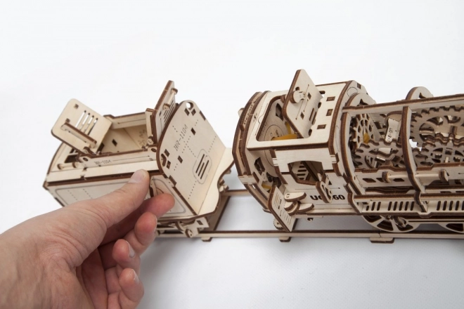 Mechanické dřevěné puzzle UGEARS - Parní lokomotiva s tendrem
