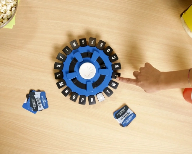 Intuitivní kruh s písmeny pro rychlé reakce