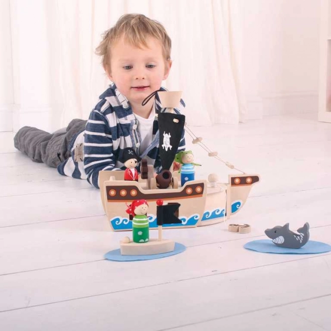 Dřevěná pirátská loď s příslušenstvím od Bigjigs Toys