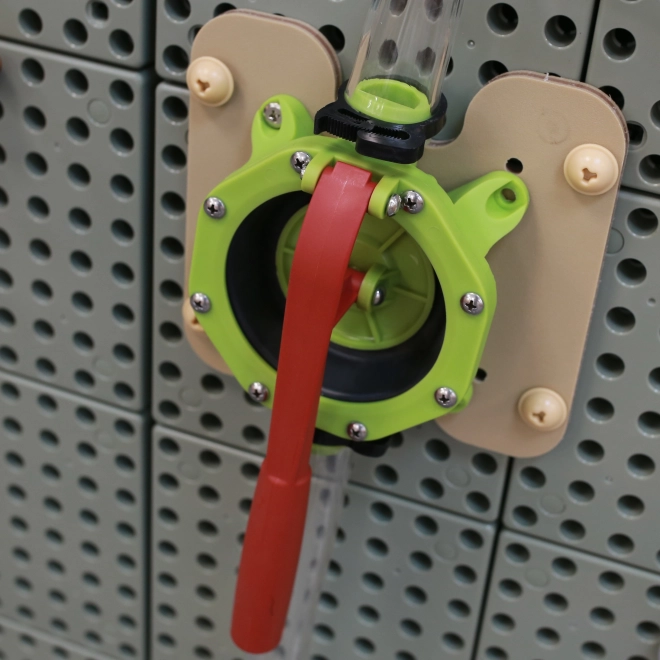 Vodní pumpa Masterkidz pro STEM WALL kreativní tabuli