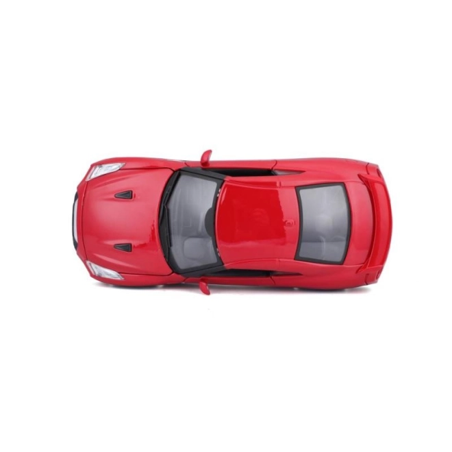 Nissan GT-R Bburago 1:24 metallic bílá – Červený